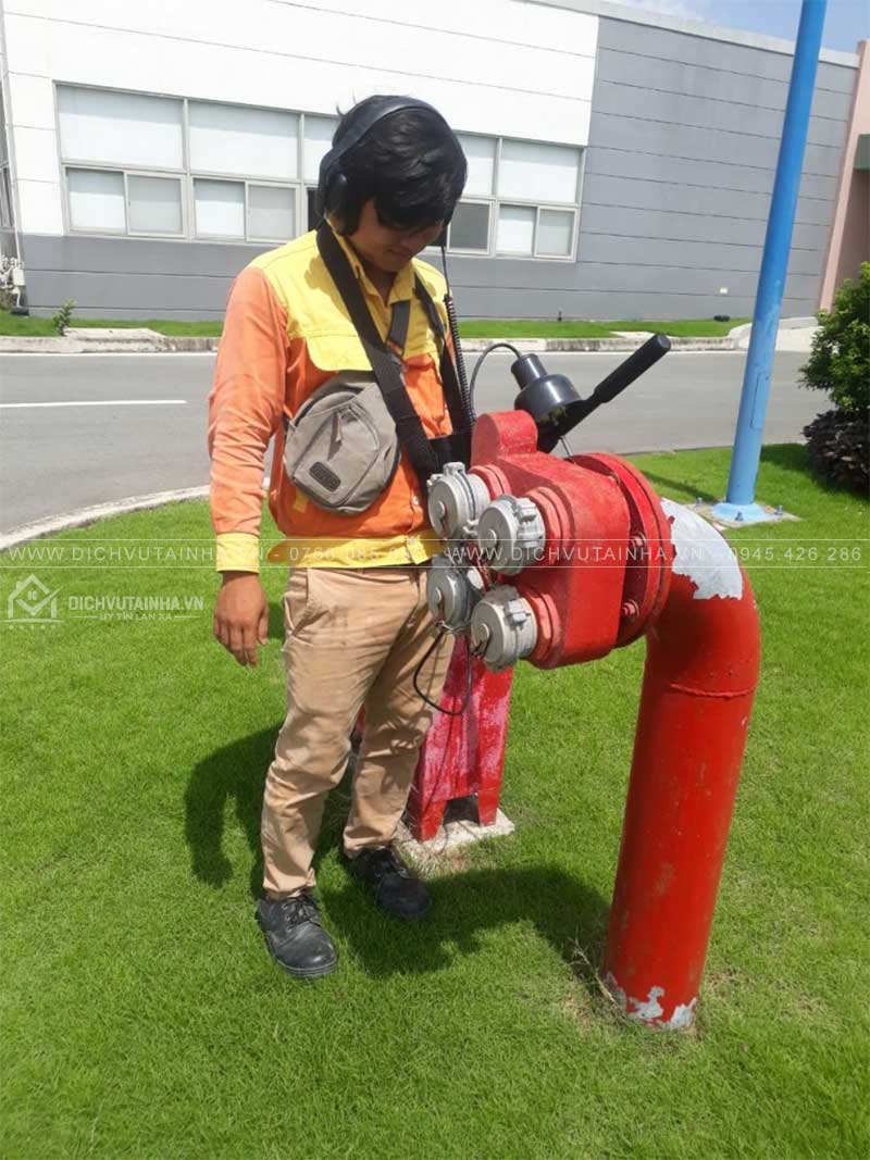 Siêu âm rò rỉ đường cấp chữa cháy cho công ty tại KCN Tràng Duệ, Hải Phòng