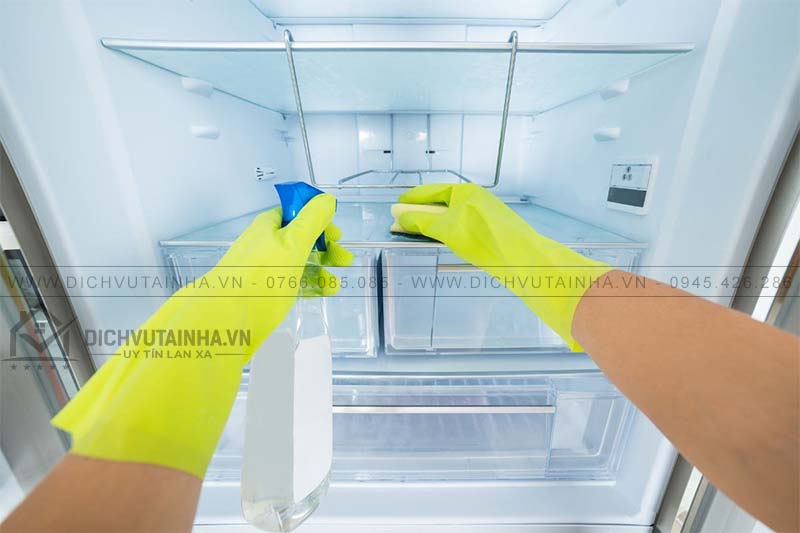 Xử lý tủ lạnh bị rò nước tại nhà