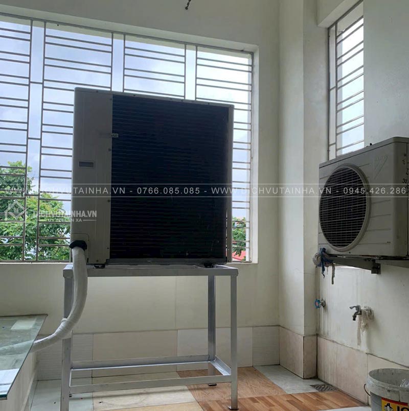Lắp đặt dàn nóng điều hòa Daikin 42000 BTU ngoài trời