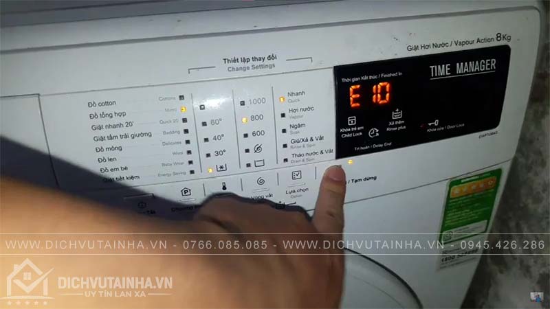 Màn hình máy giặt báo lỗi E